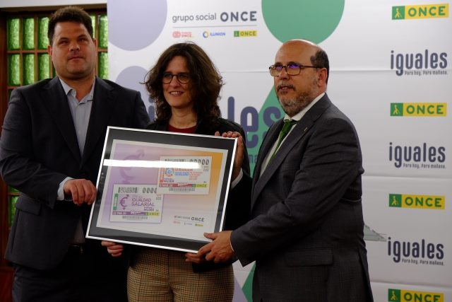 Directora-ICI-Kika-Fumero-con-Fund-Once-640x427