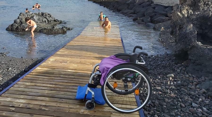 Playa-accesible-de-las-Nieves-e1595789387954