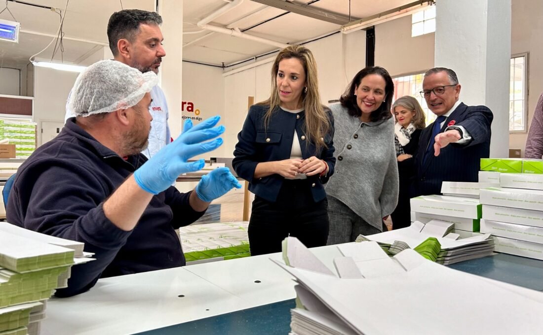 Personas participantes en una actividad de inclusión laboral para personas con discapacidad en Canarias